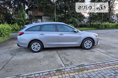 Универсал Hyundai i30 2021 в Черновцах