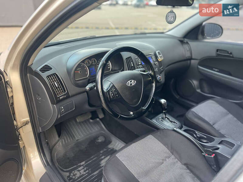 Универсал Hyundai i30 2011 в Киеве