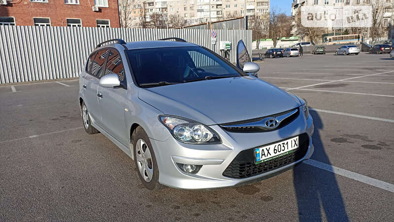 Універсал Hyundai i30 2012 в Харкові