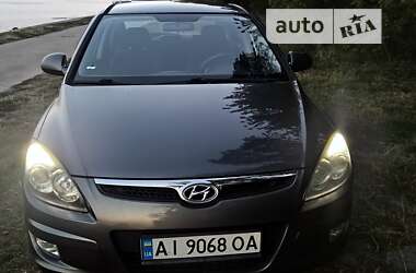 Хэтчбек Hyundai i30 2010 в 