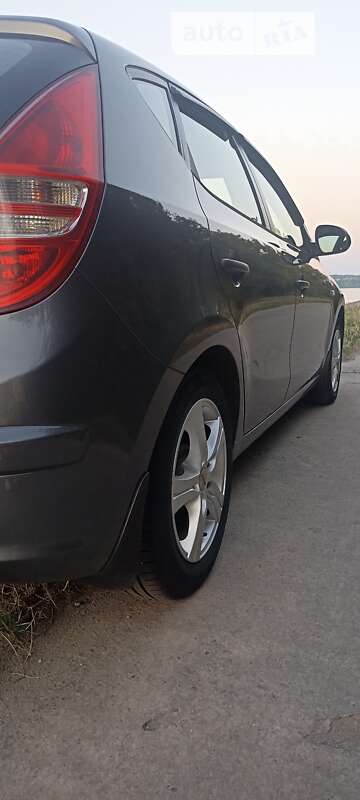 Хетчбек Hyundai i30 2010 в Українці