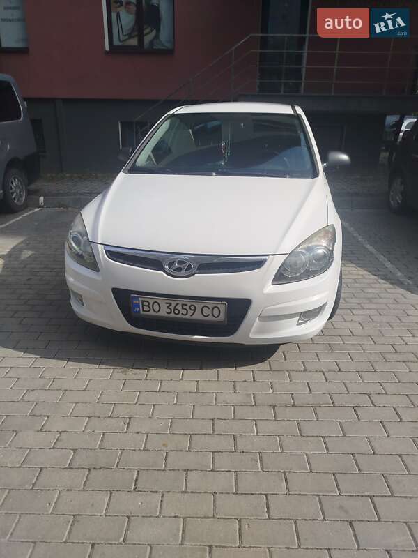 Хетчбек Hyundai i30 2010 в Тернополі
