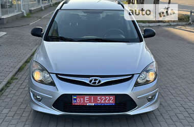 Универсал Hyundai i30 2012 в Ровно