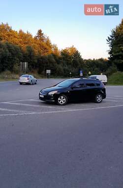 Универсал Hyundai i30 2010 в 