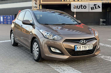 Хэтчбек Hyundai i30 2012 в Киеве