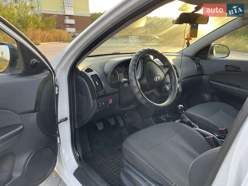 Хэтчбек Hyundai i30 2009 в Полтаве