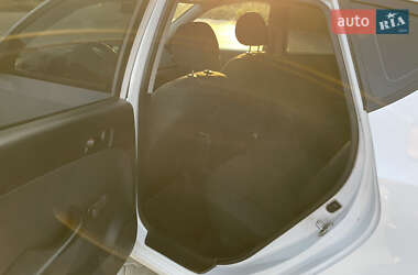 Хэтчбек Hyundai i30 2009 в 