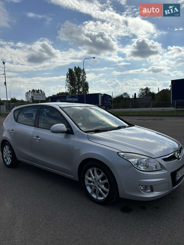 Хэтчбек Hyundai i30 2008 в Ковеле фото 4 Хэтчбек Hyundai i30 2008 в Ковеле