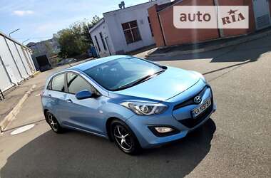 Хэтчбек Hyundai i30 2012 в Киеве