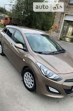 Універсал Hyundai i30 2013 в Запоріжжі