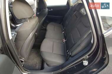 Хэтчбек Hyundai i30 2010 в 