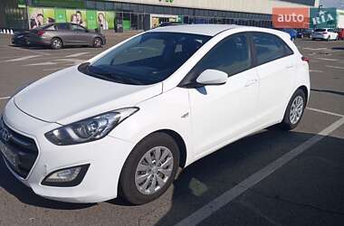 Хэтчбек Hyundai i30 2016 в Киеве