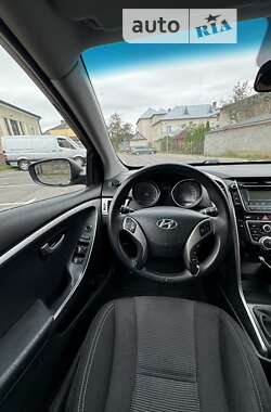 Хэтчбек Hyundai i30 2012 в Львове