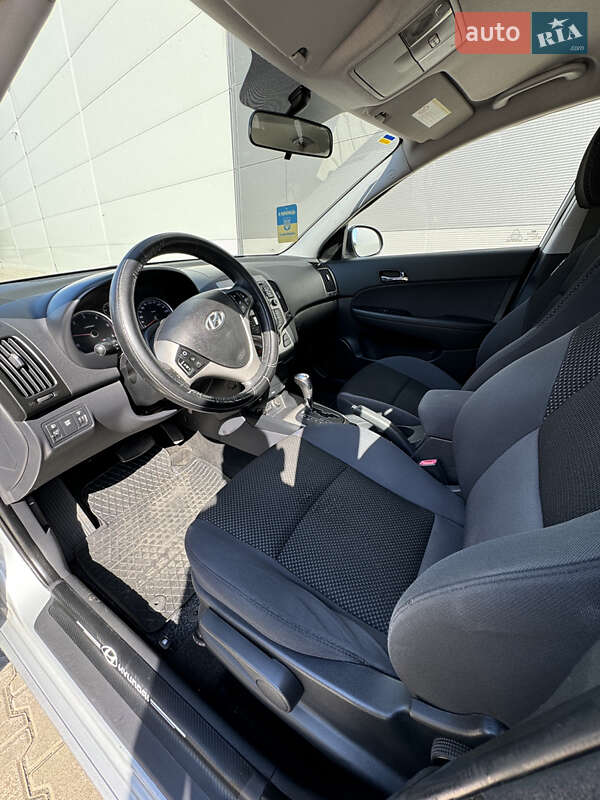 Универсал Hyundai i30 2010 в Киеве