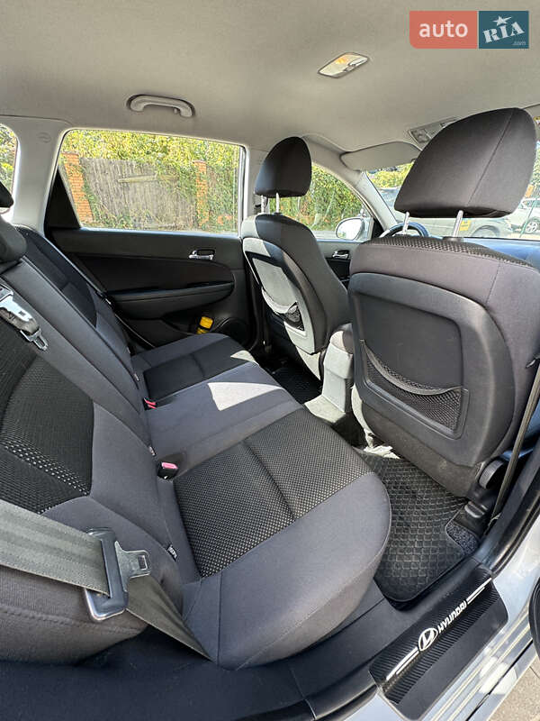 Универсал Hyundai i30 2010 в Киеве