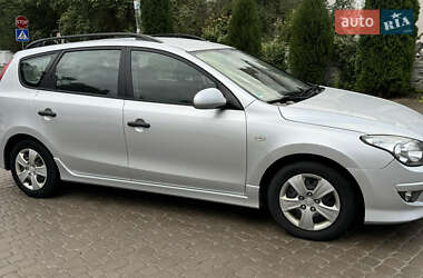 Универсал Hyundai i30 2010 в Ровно