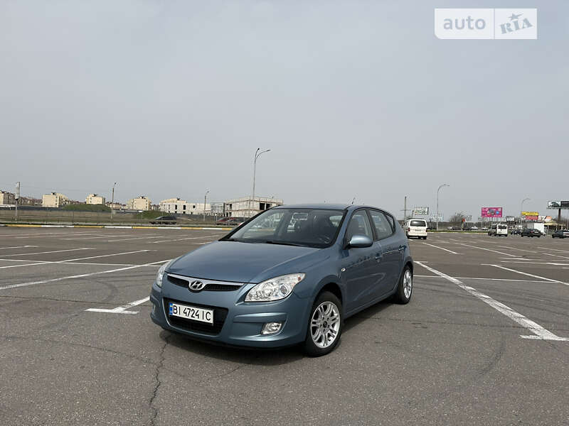 Хэтчбек Hyundai i30 2008 в 