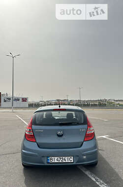 Хэтчбек Hyundai i30 2008 в 