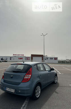Хэтчбек Hyundai i30 2008 в 