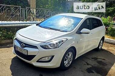 Универсал Hyundai i30 2013 в Южноукраинске