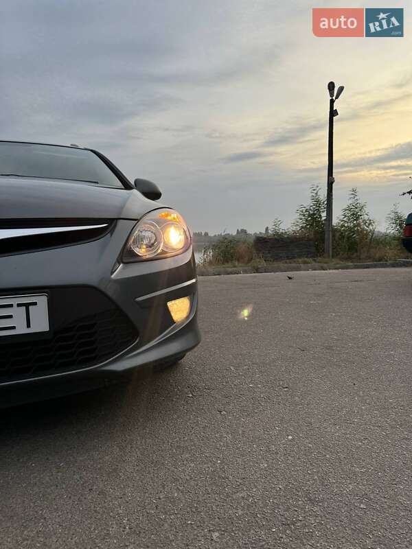 Универсал Hyundai i30 2011 в Бердичеве