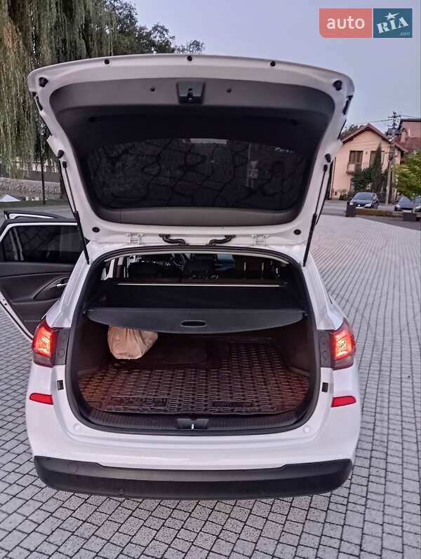 Универсал Hyundai i30 2022 в Львове фото 9 Универсал Hyundai i30 2022 в Львове