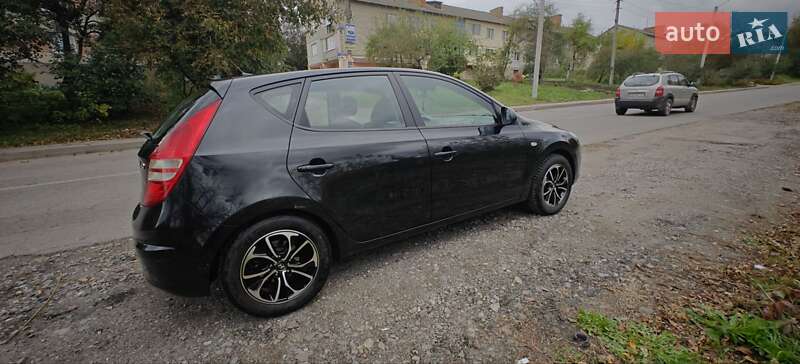 Хэтчбек Hyundai i30 2009 в Хмельнике фото 9 Хэтчбек Hyundai i30 2009 в Хмельнике