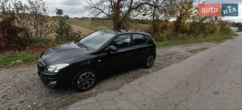 Хэтчбек Hyundai i30 2009 в Хмельнике фото 13 Хэтчбек Hyundai i30 2009 в Хмельнике