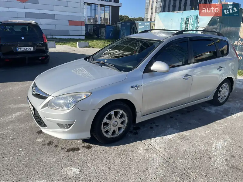Універсал Hyundai i30 2010 в 
