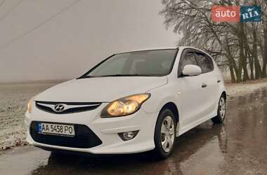 Хетчбек Hyundai i30 2010 в Києві