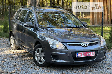 Универсал Hyundai i30 2010 в Радивилове