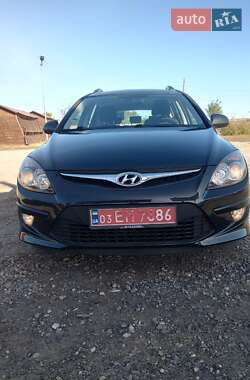 Универсал Hyundai i30 2010 в Баштанке