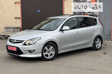 Универсал Hyundai i30 2010 в Калуше