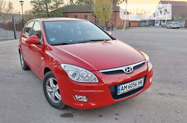 Хэтчбек Hyundai i30 2008 в Радомышле