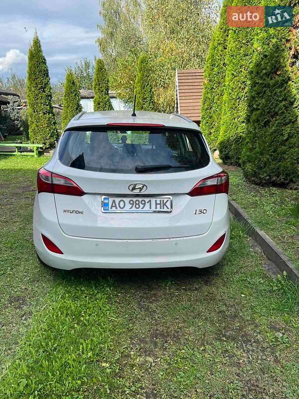Універсал Hyundai i30 2012 в Іршаві