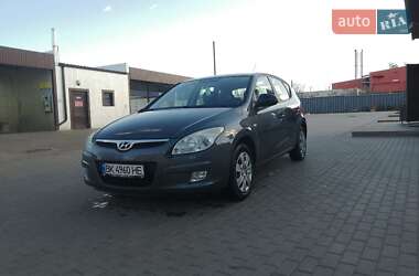 Хетчбек Hyundai i30 2007 в Гощі