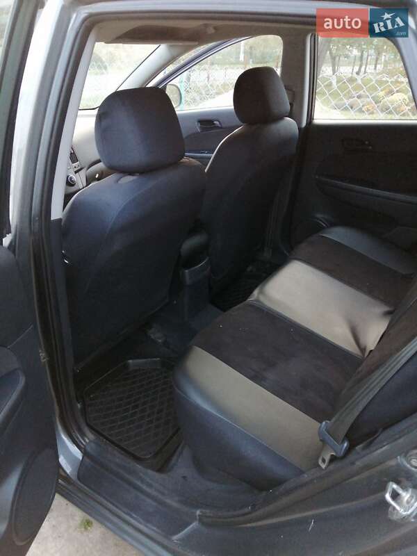 Хэтчбек Hyundai i30 2007 в Гоще