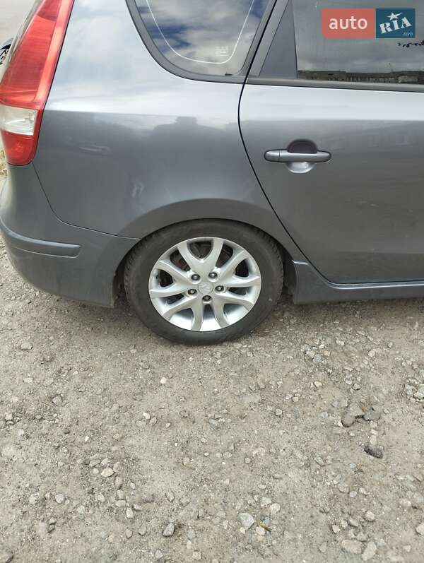 Універсал Hyundai i30 2010 в Умані
