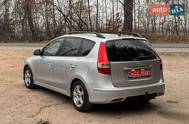 Универсал Hyundai i30 2010 в Калуше