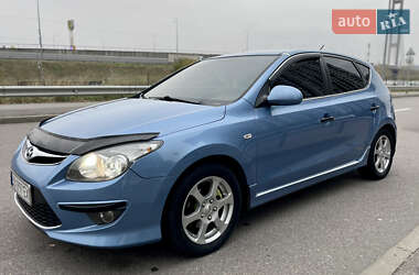 Хэтчбек Hyundai i30 2011 в Ровно