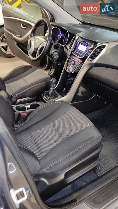 Хэтчбек Hyundai i30 2013 в Львове
