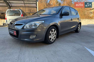 Хэтчбек Hyundai i30 2008 в Киеве