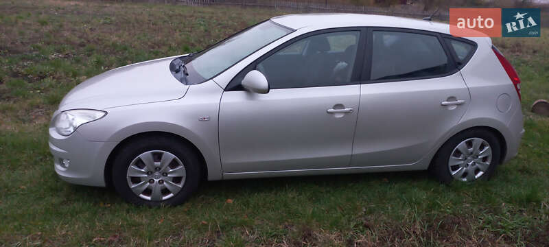 Хетчбек Hyundai i30 2007 в Мені