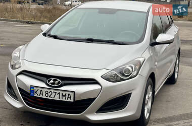 Универсал Hyundai i30 2013 в Киеве