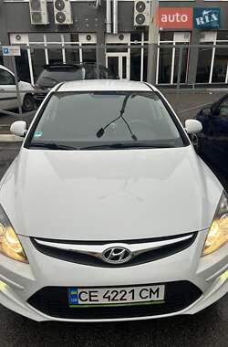 Хетчбек Hyundai i30 2010 в Чернівцях