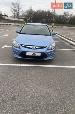 Хэтчбек Hyundai i30 2011 в Киеве