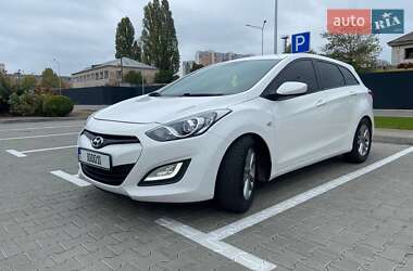 Универсал Hyundai i30 2013 в Киеве