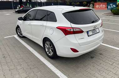 Универсал Hyundai i30 2013 в Киеве