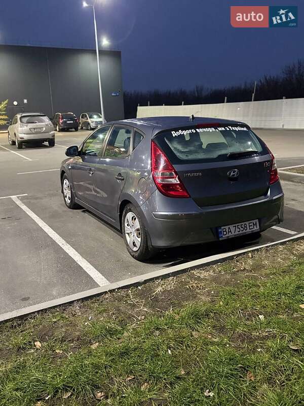 Хэтчбек Hyundai i30 2010 в Белогородке