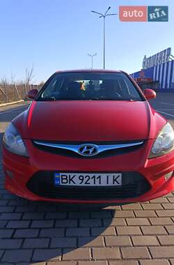 Хетчбек Hyundai i30 2010 в Дубні